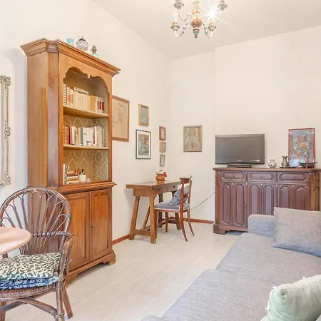 アパート 1 Bedroom Lovely In